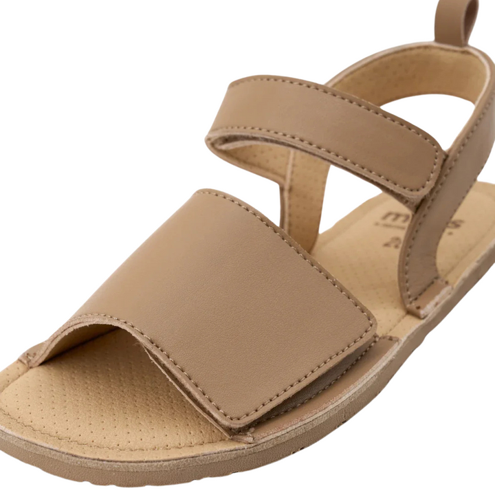 MURIS | Sandalias Barefoot Rome Junior color canela y marrón