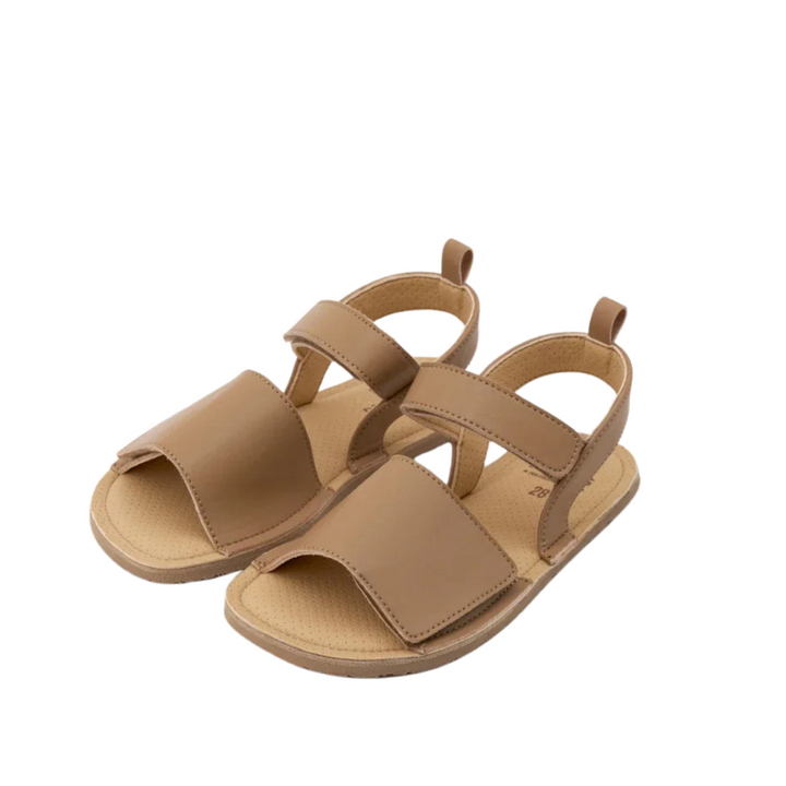 MURIS | Sandalias Barefoot Rome Junior color canela y marrón