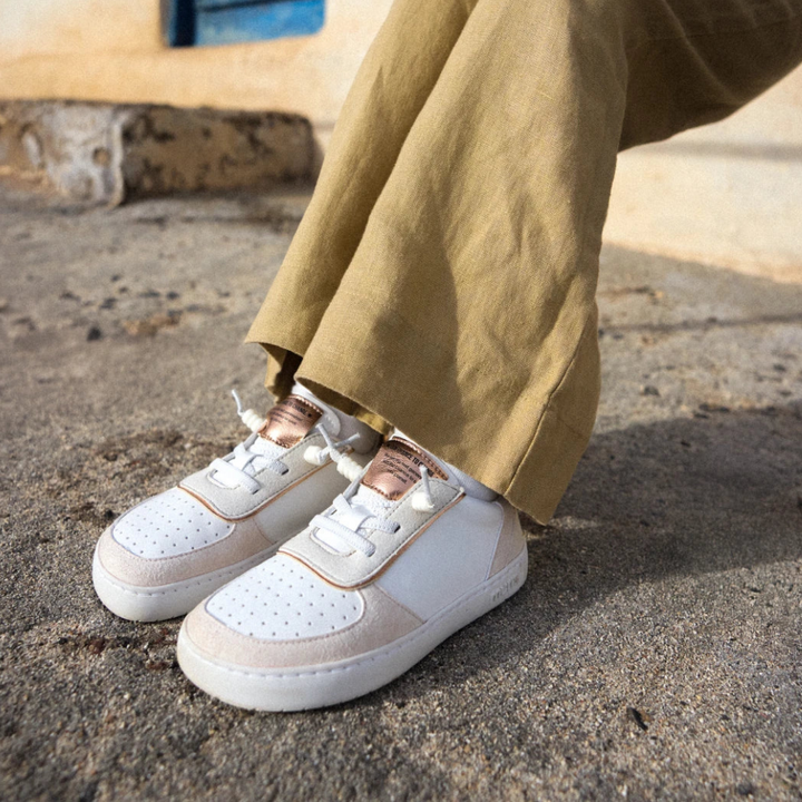 MURIS | Zapatillas Nuuk Junior Nude descalzas