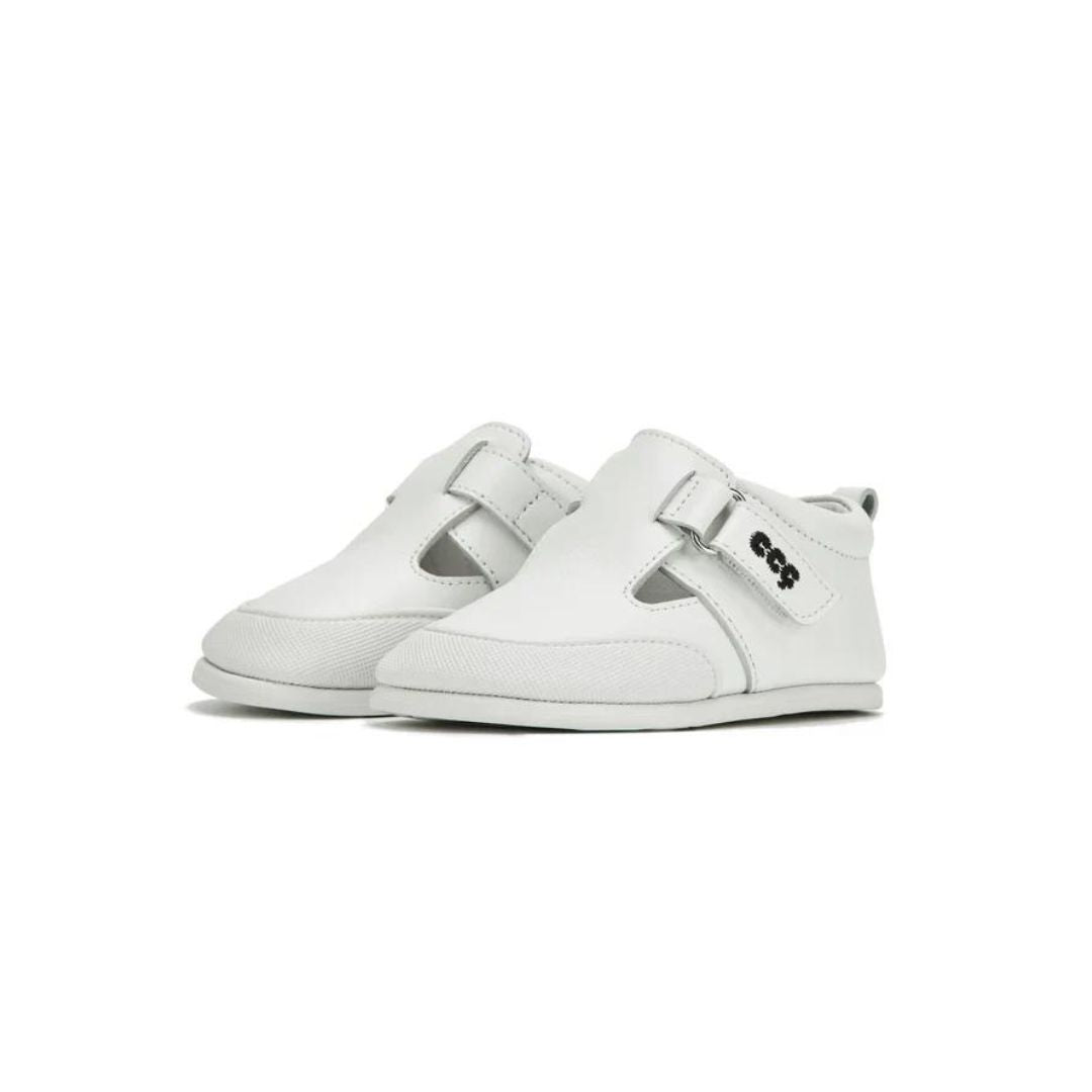 shuz-for-barefoot-lovers-coucoucava-sandálias- barefoot-fechadas-white-polar-bear