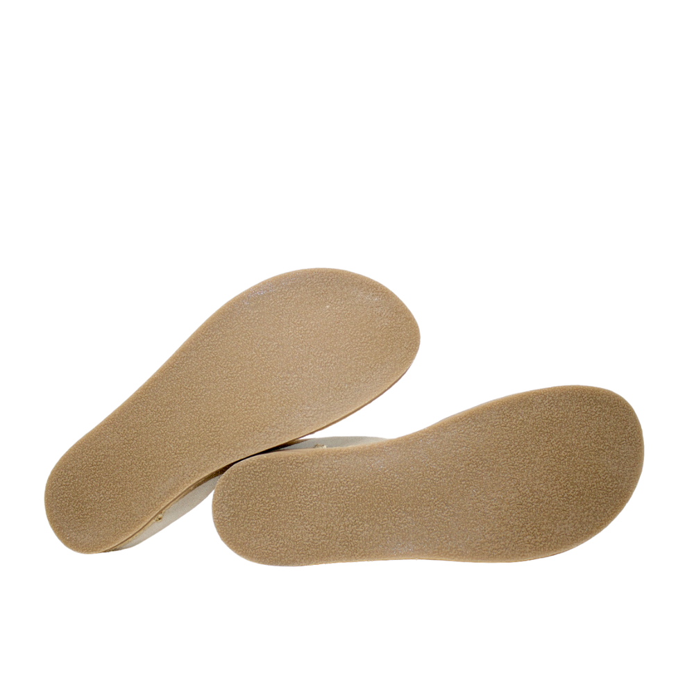 Shuz Sabrinas Barefoot Lucia Sand Mum 1