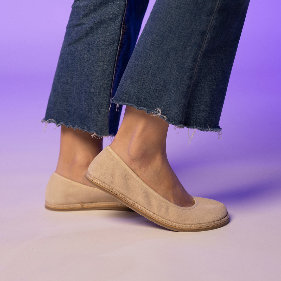 Shuz Sabrinas Barefoot Lucia Sand Mum 3