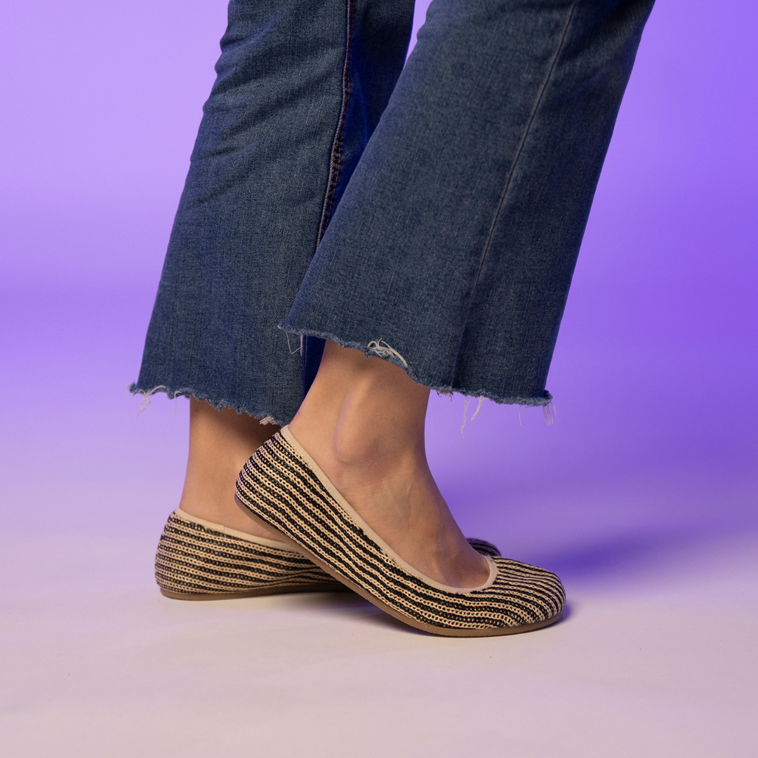 Shuz Sabrinas Barefoot Sara Coal Mum 3